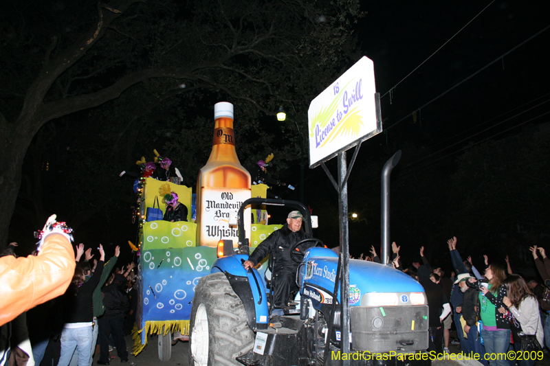 2009-Krewe-of-Muses-New-Orleans-Mardi-Gras-0902