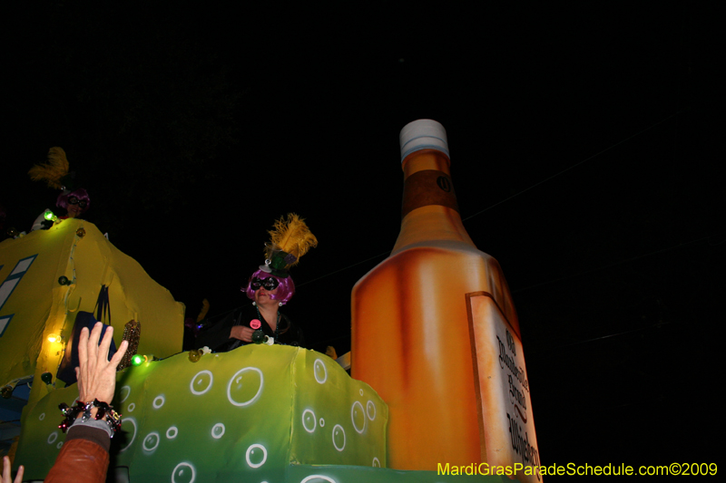 2009-Krewe-of-Muses-New-Orleans-Mardi-Gras-0903