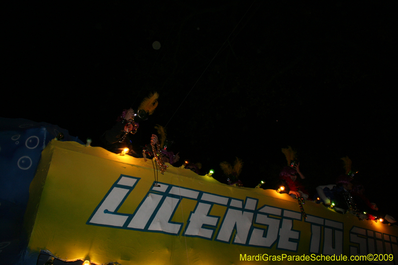 2009-Krewe-of-Muses-New-Orleans-Mardi-Gras-0908