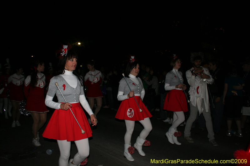 2009-Krewe-of-Muses-New-Orleans-Mardi-Gras-0911