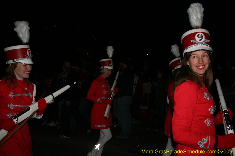 2009-Krewe-of-Muses-New-Orleans-Mardi-Gras-0914