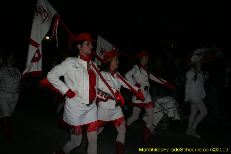 2009-Krewe-of-Muses-New-Orleans-Mardi-Gras-0926