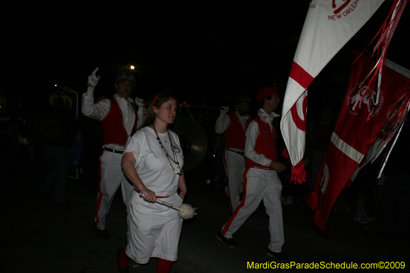 2009-Krewe-of-Muses-New-Orleans-Mardi-Gras-0927