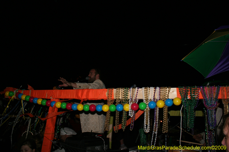 2009-Krewe-of-Muses-New-Orleans-Mardi-Gras-0937