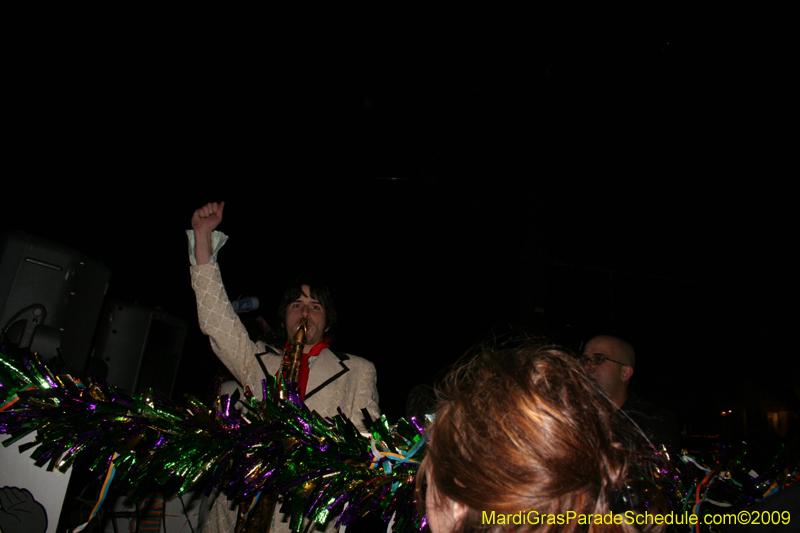 2009-Krewe-of-Muses-New-Orleans-Mardi-Gras-0939