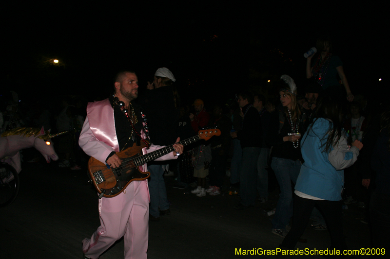 2009-Krewe-of-Muses-New-Orleans-Mardi-Gras-0940