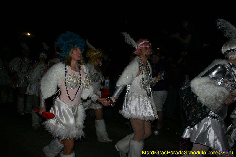 2009-Krewe-of-Muses-New-Orleans-Mardi-Gras-0962