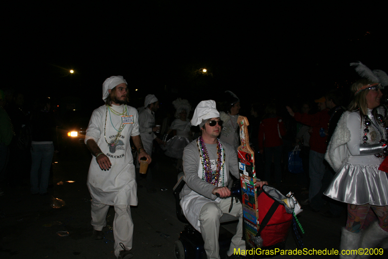 2009-Krewe-of-Muses-New-Orleans-Mardi-Gras-0964