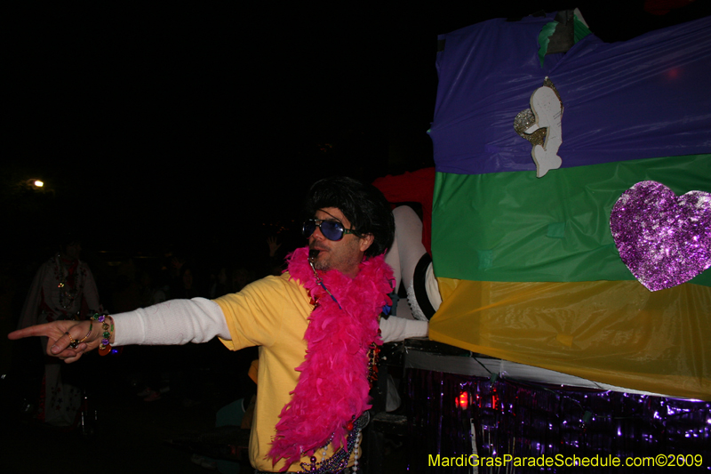 2009-Krewe-of-Muses-New-Orleans-Mardi-Gras-0978