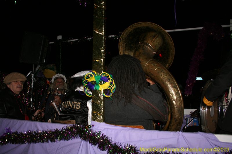 2009-Krewe-of-Muses-New-Orleans-Mardi-Gras-1034