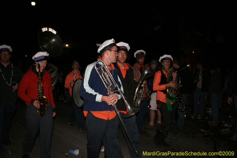 2009-Krewe-of-Muses-New-Orleans-Mardi-Gras-1046