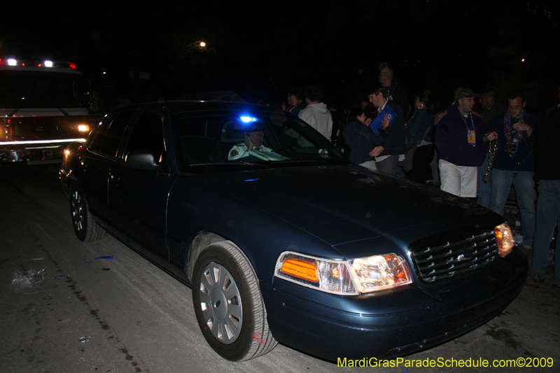 2009-Krewe-of-Muses-New-Orleans-Mardi-Gras-1069