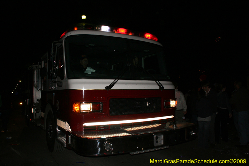 2009-Krewe-of-Muses-New-Orleans-Mardi-Gras-1070