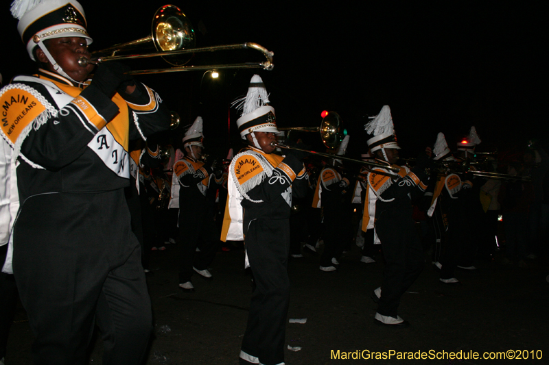 Krewe-of-Muses-2010-Carnival-New-Orleans-6883