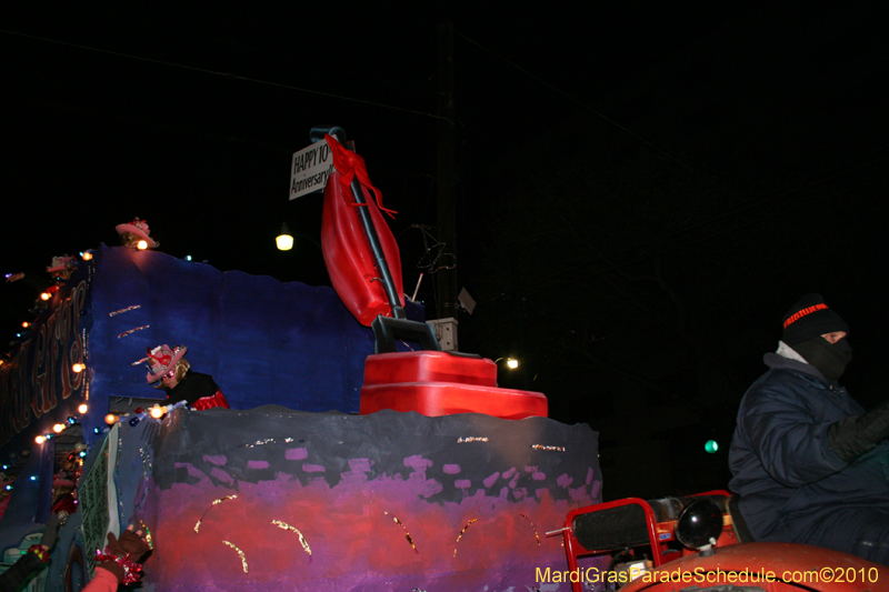 Krewe-of-Muses-2010-Carnival-New-Orleans-6890