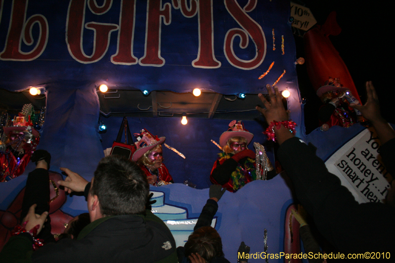 Krewe-of-Muses-2010-Carnival-New-Orleans-6892