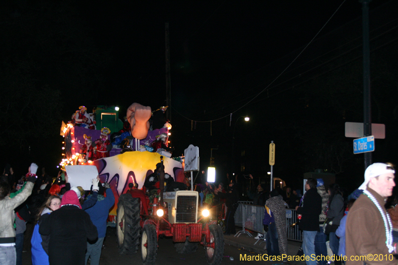 Krewe-of-Muses-2010-Carnival-New-Orleans-6899