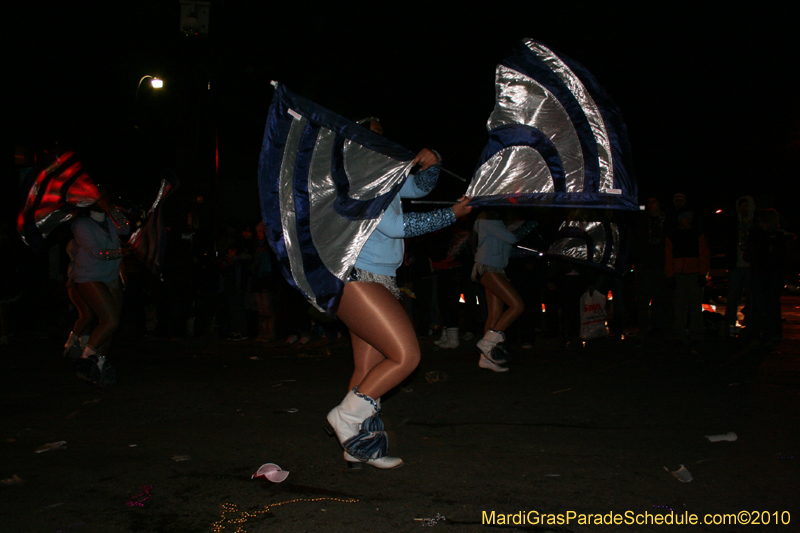 Krewe-of-Muses-2010-Carnival-New-Orleans-6918