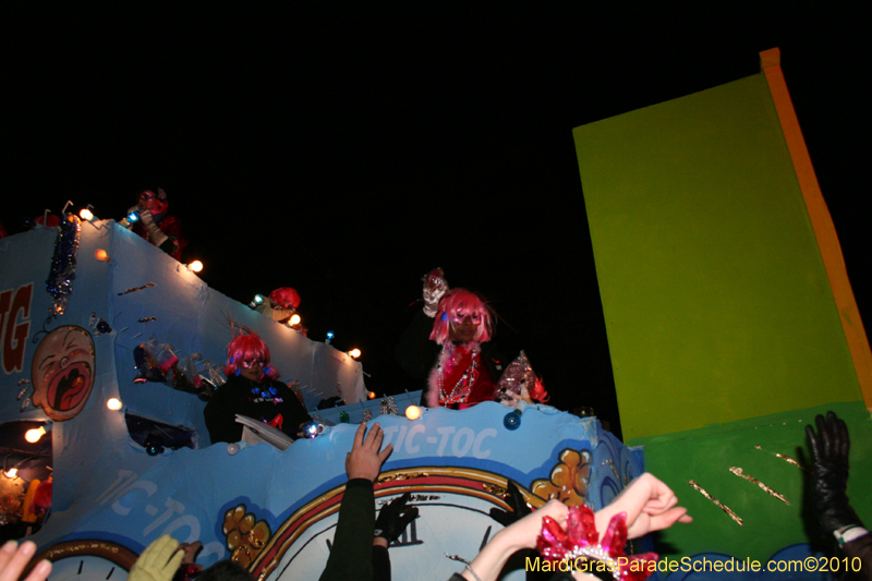 Krewe-of-Muses-2010-Carnival-New-Orleans-6922