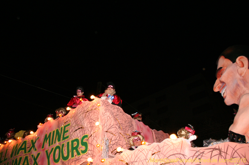 Krewe-of-Muses-2010-Carnival-New-Orleans-6939