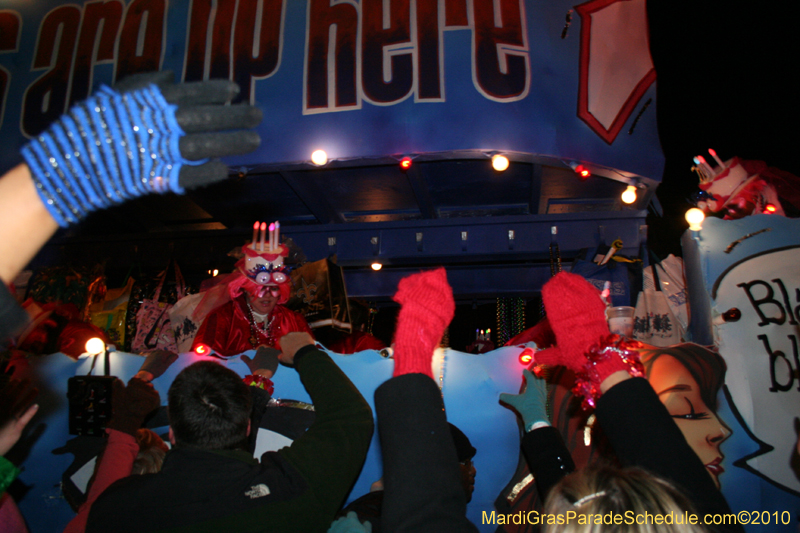 Krewe-of-Muses-2010-Carnival-New-Orleans-6950