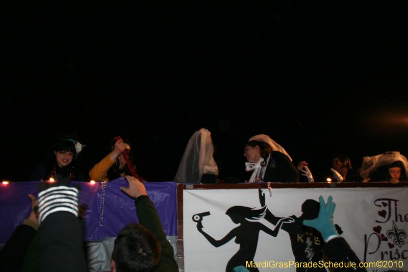 Krewe-of-Muses-2010-Carnival-New-Orleans-6959