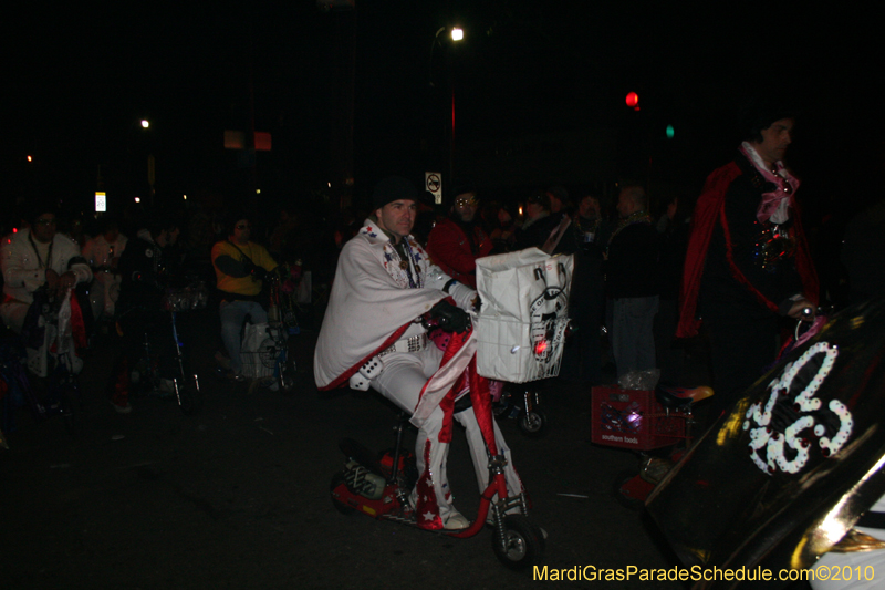 Krewe-of-Muses-2010-Carnival-New-Orleans-6963