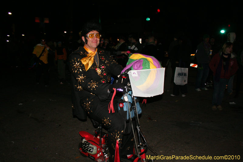 Krewe-of-Muses-2010-Carnival-New-Orleans-6976