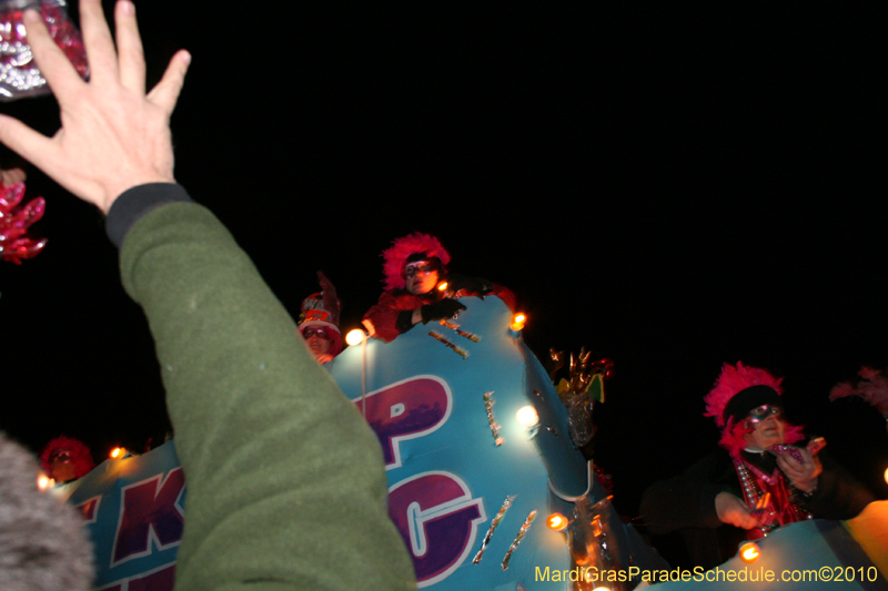 Krewe-of-Muses-2010-Carnival-New-Orleans-6982