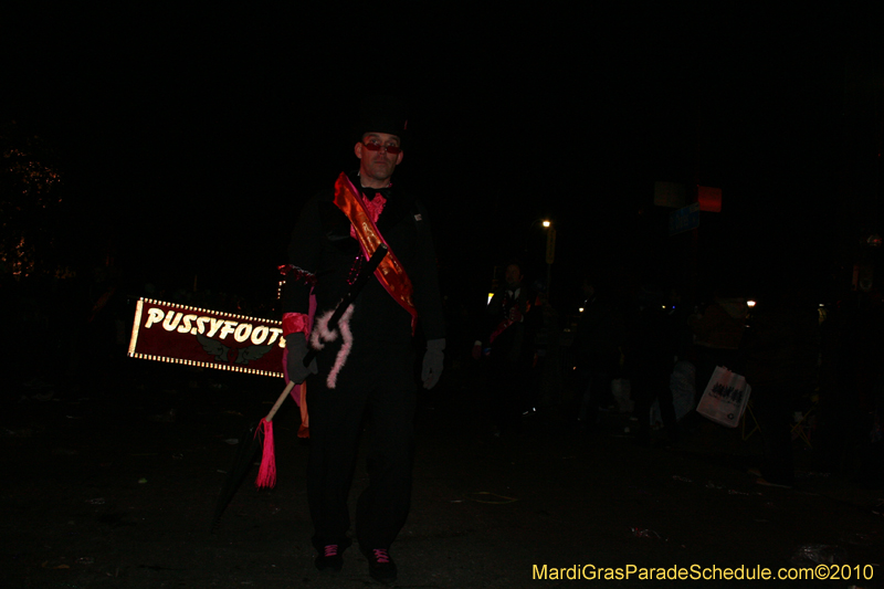 Krewe-of-Muses-2010-Carnival-New-Orleans-6988