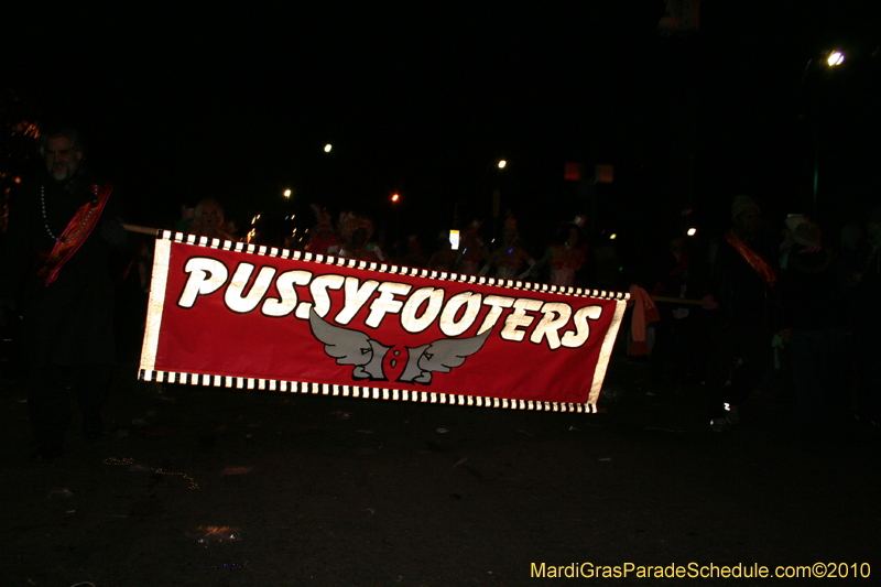 Krewe-of-Muses-2010-Carnival-New-Orleans-6990