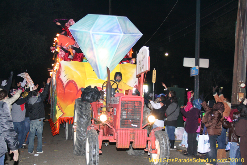 Krewe-of-Muses-2010-Carnival-New-Orleans-7009