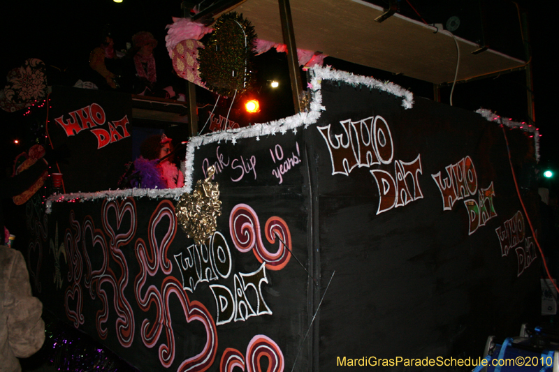 Krewe-of-Muses-2010-Carnival-New-Orleans-7024