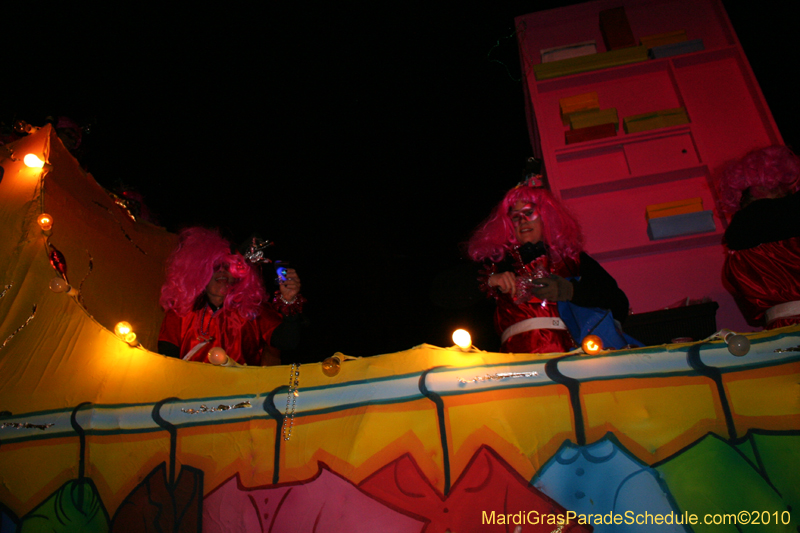 Krewe-of-Muses-2010-Carnival-New-Orleans-7029