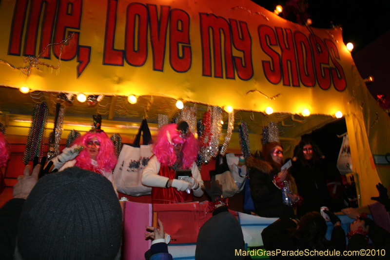 Krewe-of-Muses-2010-Carnival-New-Orleans-7032