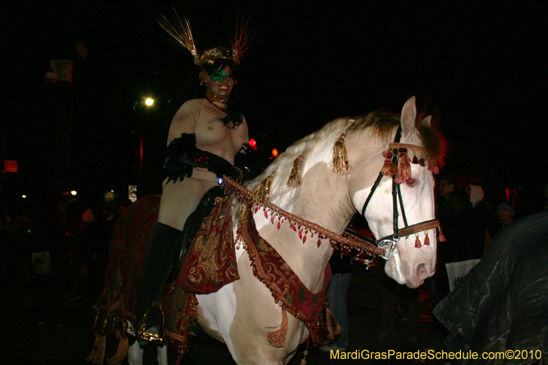 Krewe-of-Muses-2010-Carnival-New-Orleans-7038