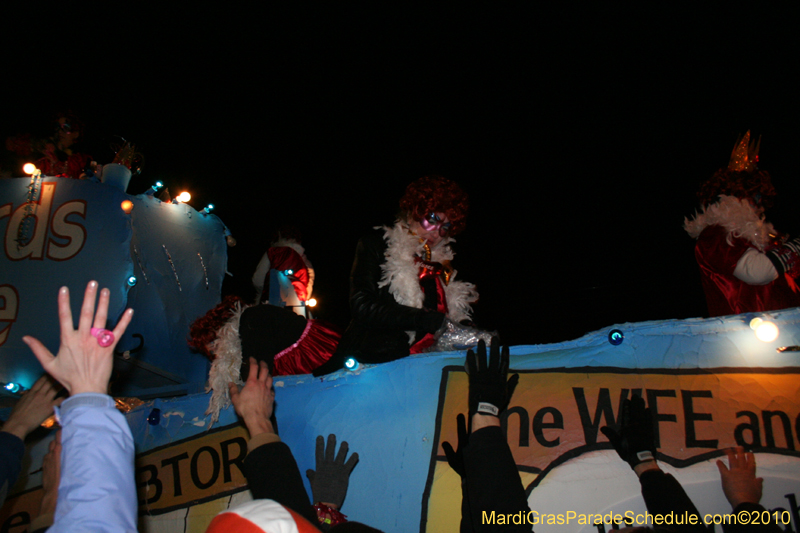 Krewe-of-Muses-2010-Carnival-New-Orleans-7048