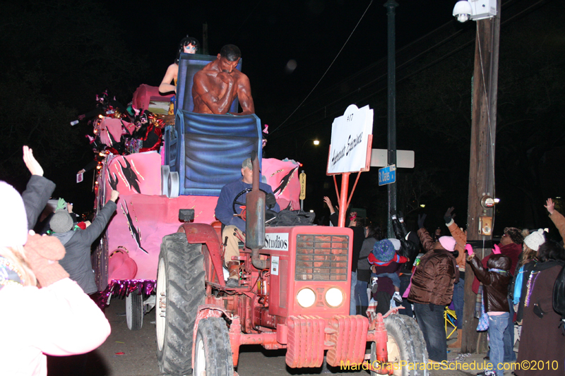 Krewe-of-Muses-2010-Carnival-New-Orleans-7065