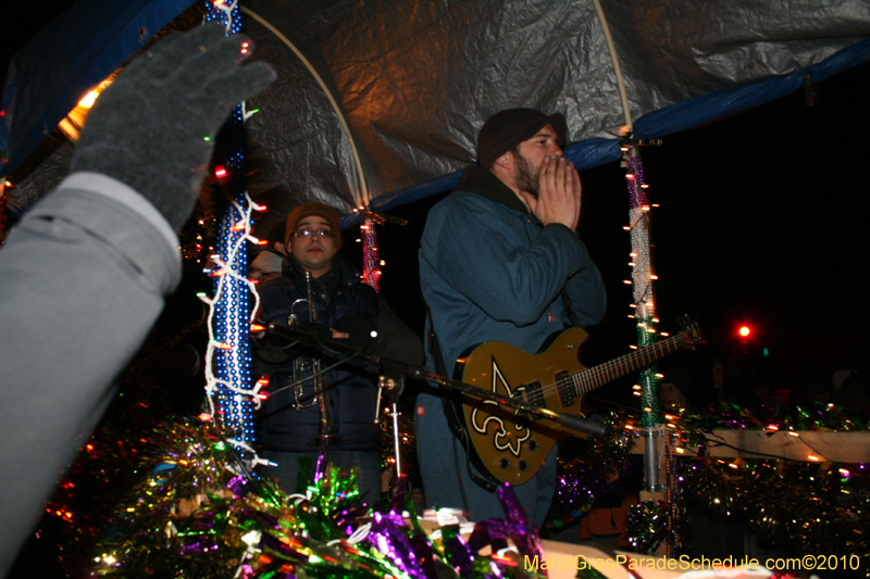 Krewe-of-Muses-2010-Carnival-New-Orleans-7074