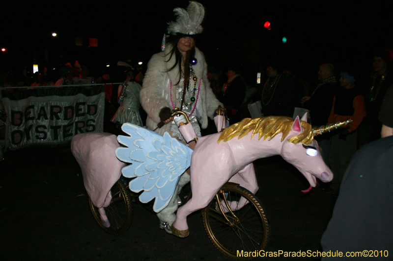 Krewe-of-Muses-2010-Carnival-New-Orleans-7076