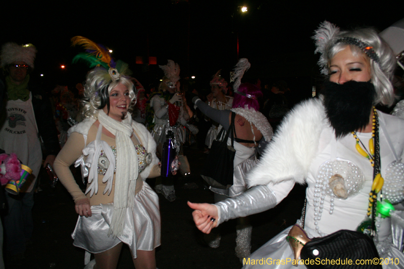 Krewe-of-Muses-2010-Carnival-New-Orleans-7082