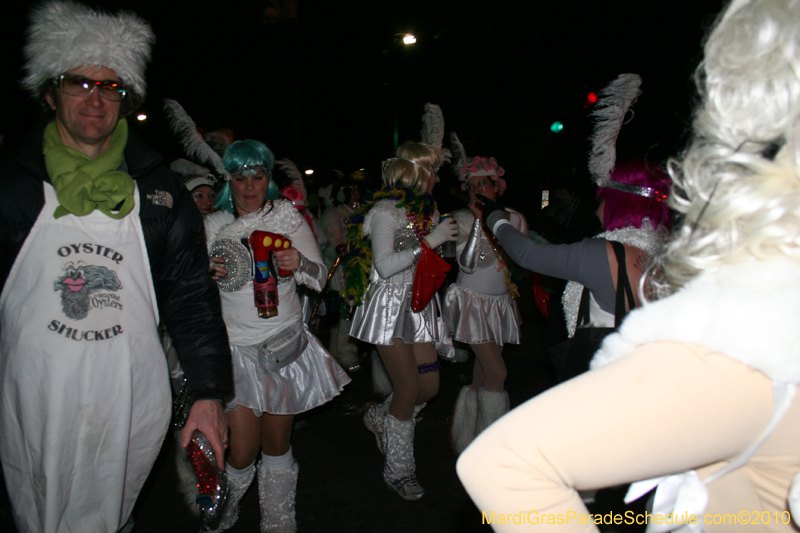 Krewe-of-Muses-2010-Carnival-New-Orleans-7083