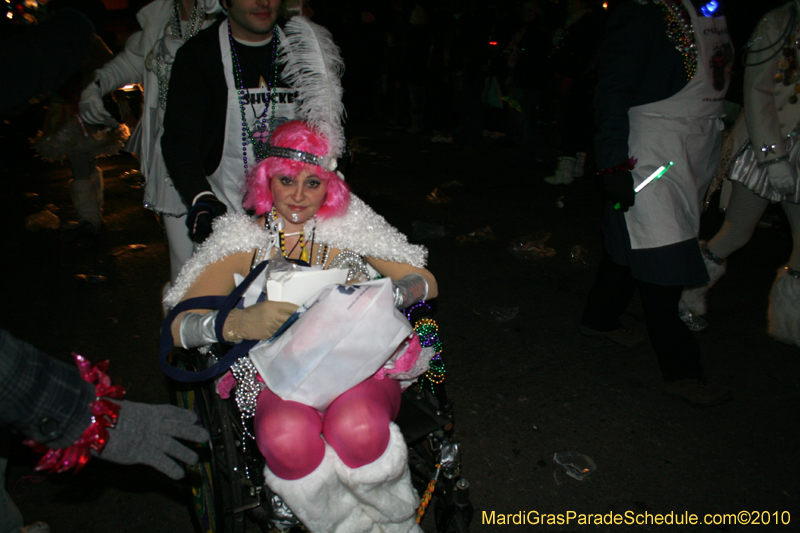 Krewe-of-Muses-2010-Carnival-New-Orleans-7088