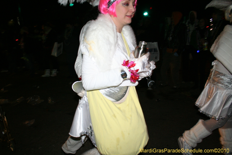 Krewe-of-Muses-2010-Carnival-New-Orleans-7091