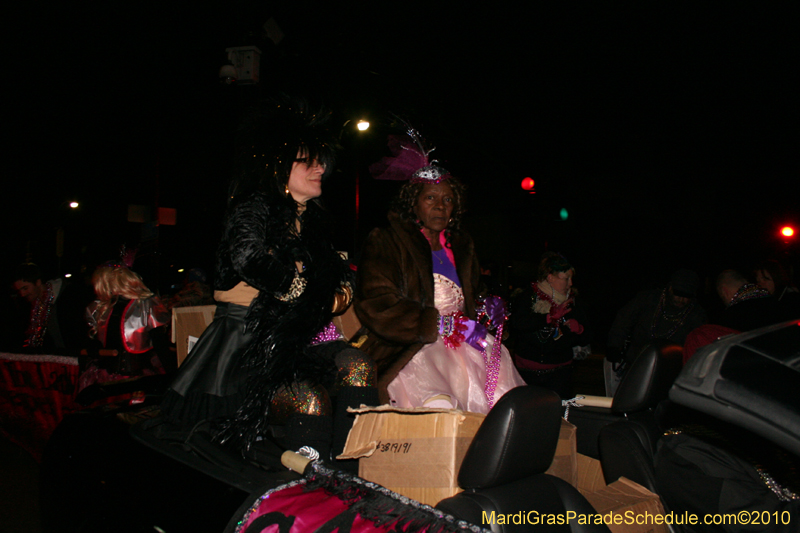 Krewe-of-Muses-2010-Carnival-New-Orleans-7101