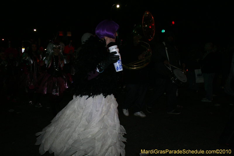 Krewe-of-Muses-2010-Carnival-New-Orleans-7105