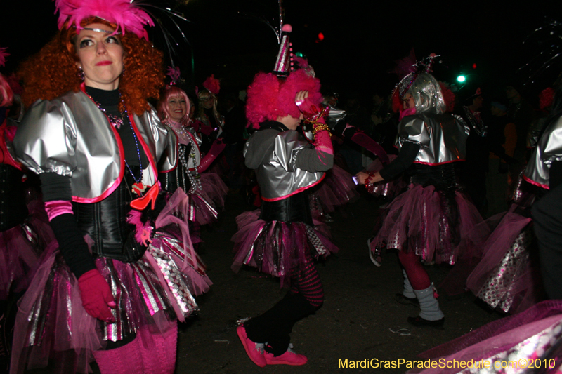 Krewe-of-Muses-2010-Carnival-New-Orleans-7107