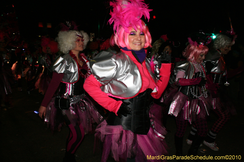 Krewe-of-Muses-2010-Carnival-New-Orleans-7108