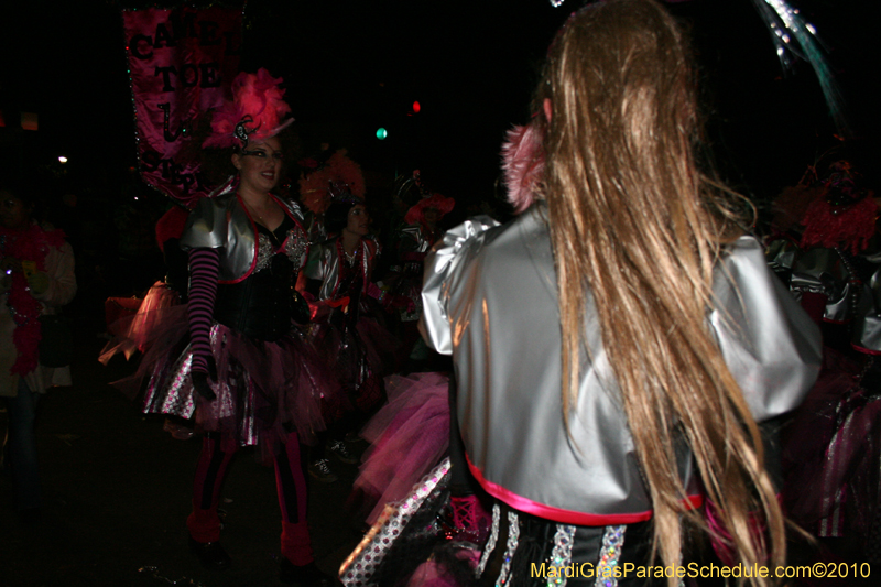 Krewe-of-Muses-2010-Carnival-New-Orleans-7110