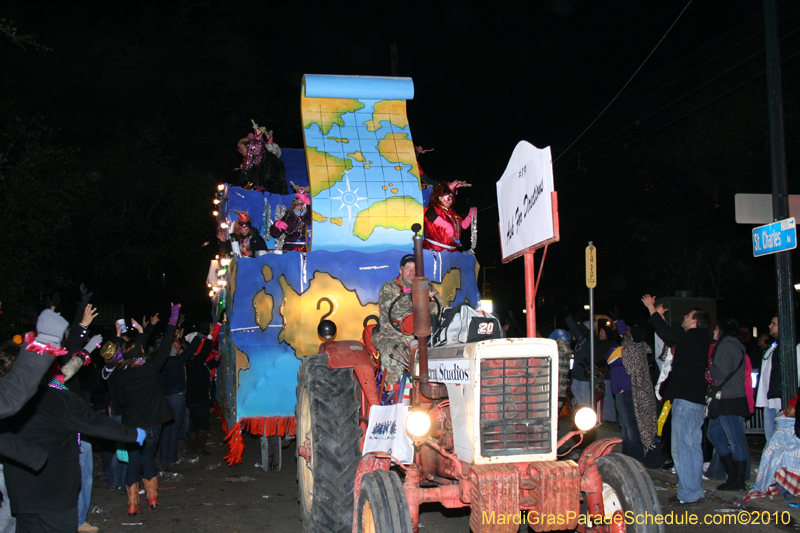 Krewe-of-Muses-2010-Carnival-New-Orleans-7113